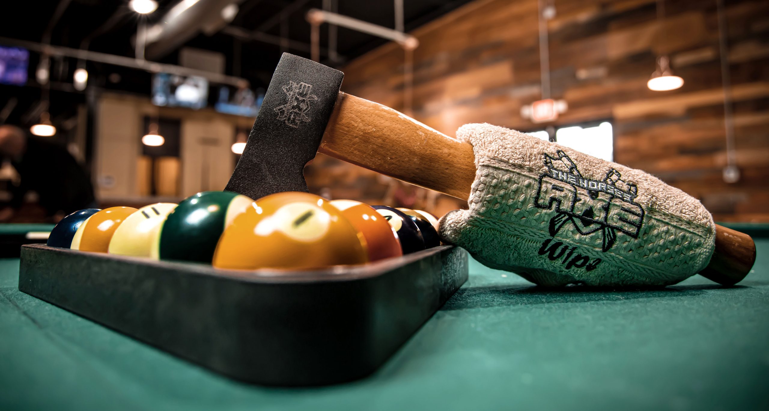 the-horse's-axe-pool-table