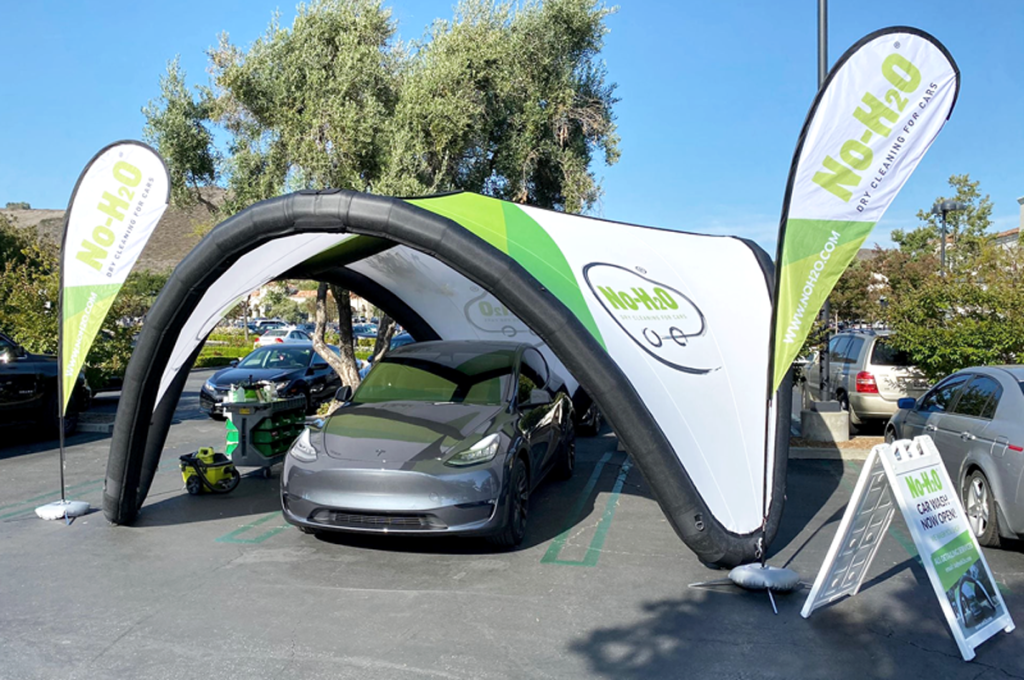 No-H20 Cleaning portable cleaning car station. (Inspiring American Small Businesses to Celebrate this July 4th - Guidant Blog.) 